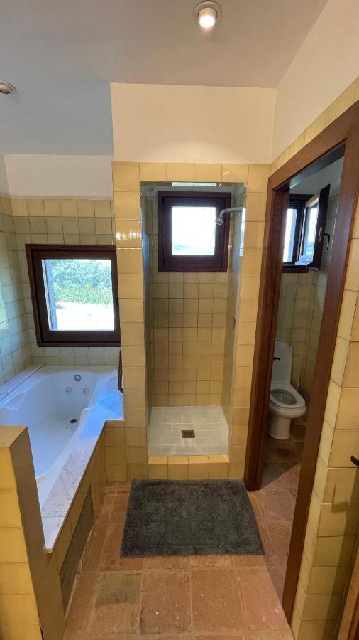 Amazing Typical House With Swimming Pool Villa Сан Фелиу де Гиксолс Екстериор снимка
